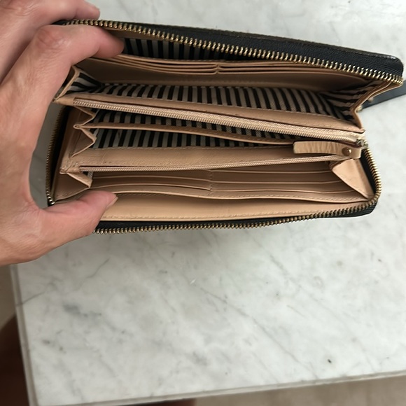 Kate Spade Wallet - Picture 5 of 7